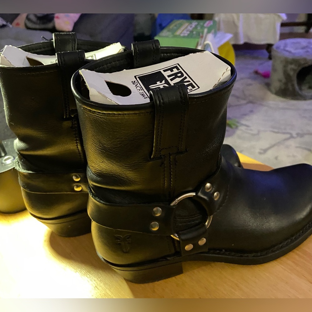 FRYE Women’s Harness 8R Boots Size 9